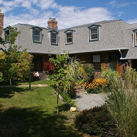 Charles And Charles Mv Vineyard Haven Exterior foto